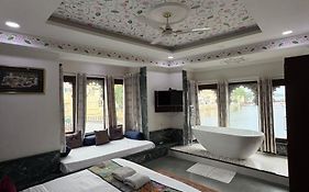 Hide-In Udaipur - A Lake View Boutique Hotel